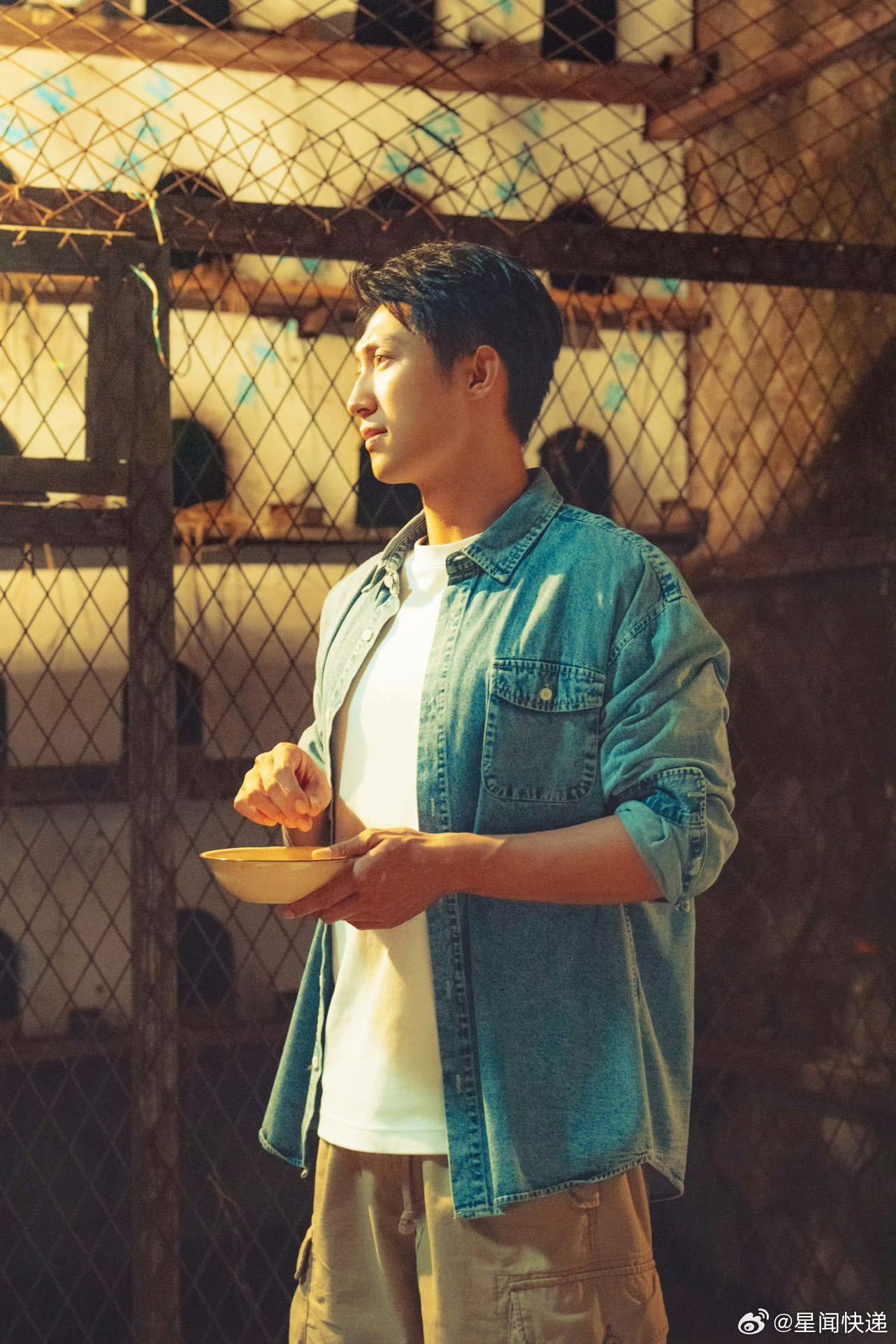 黄景瑜回应哭戏是必杀技黄景瑜说拍戏时和关晓彤互相感染 解读角色小满被称“小苦瓜”