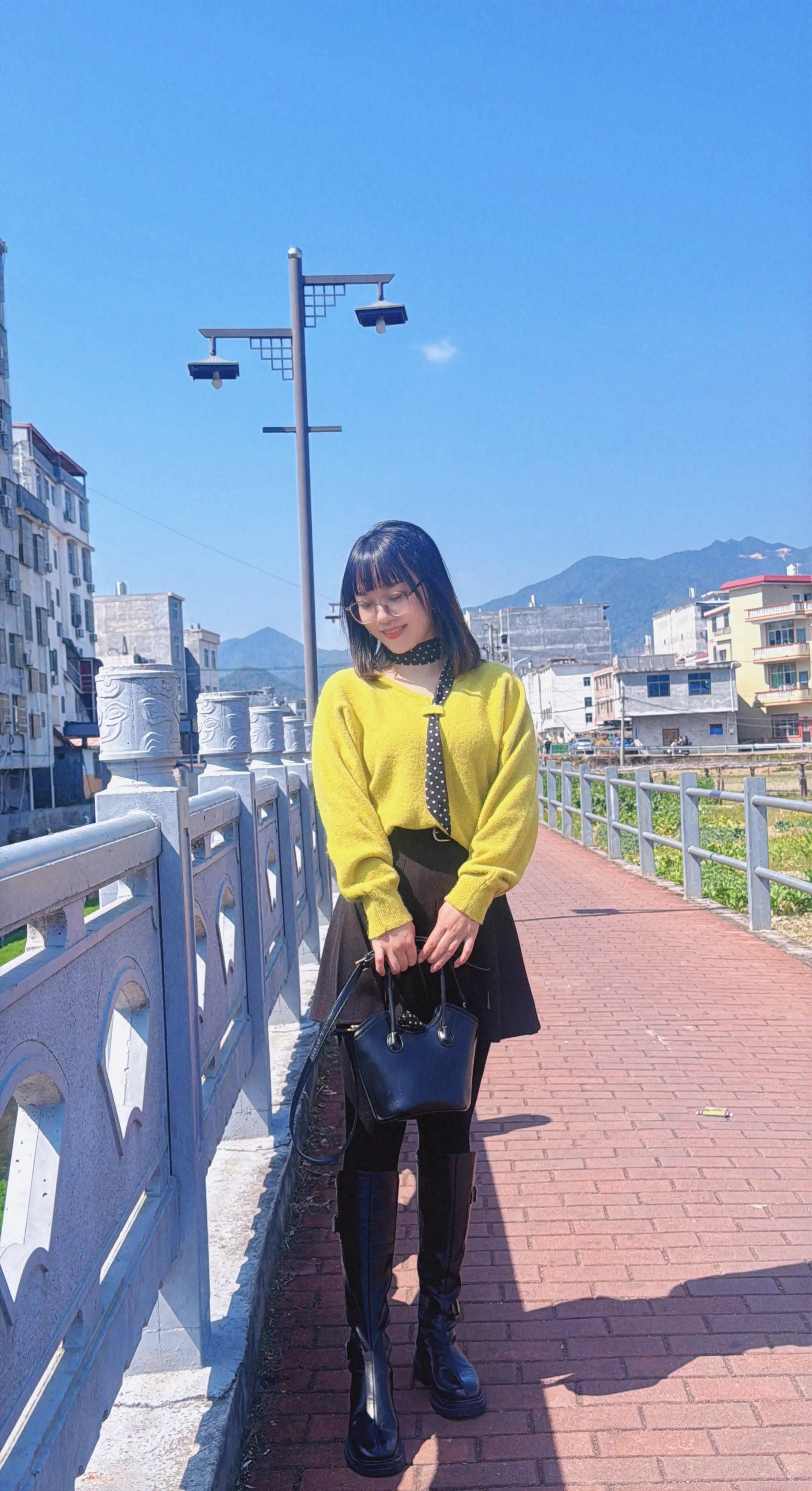 惊醒的凌晨，比失眠的夜难熬。何其有幸你出现在梦里，何其不幸你只在梦里