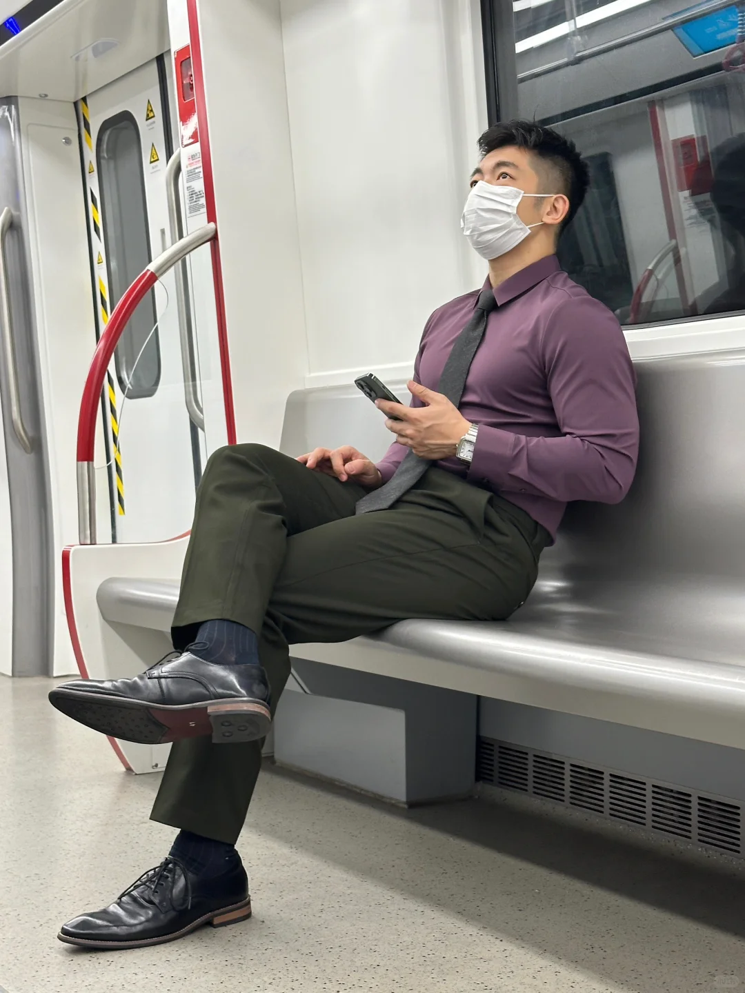 帮我看看这件紫色衬衫会加分吗？