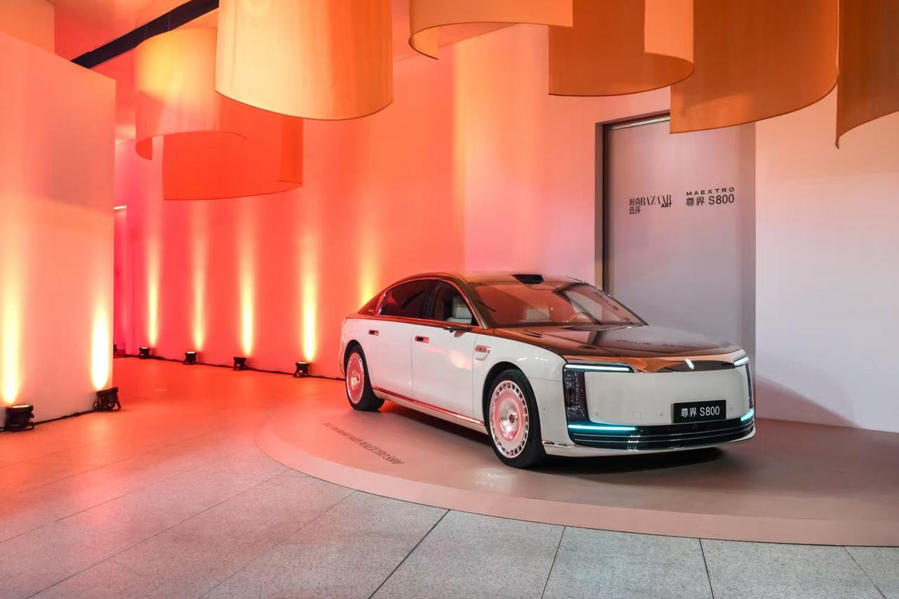 浦东美术馆见证“至美姿态”，尊界S800诠释超豪华车美学
12月11日，上海浦东