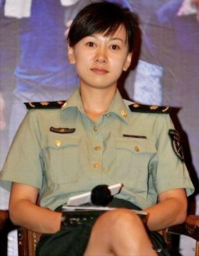 她的长相不是顶级美女的样子，但好在气质耐看，第一次认识她是在风筝里的延娥才认识，