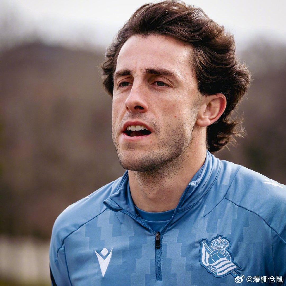 【重伤】30岁的皇家社会后卫奥德里奥索拉左膝前十字韧带撕裂，接受了手术治疗，长期