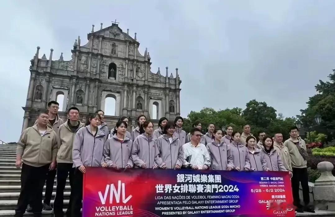 [祈祷][耶]关于中国女排🇨🇳这事，想说几句难听的话[耶][祈祷]]
   