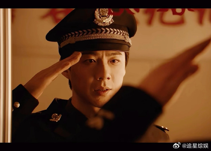 刘宇宁铁证哭戏刘宇宁新剧敬礼哭这一下今日份破防：刘宇宁，红眼眶，敬礼，哭。四个词