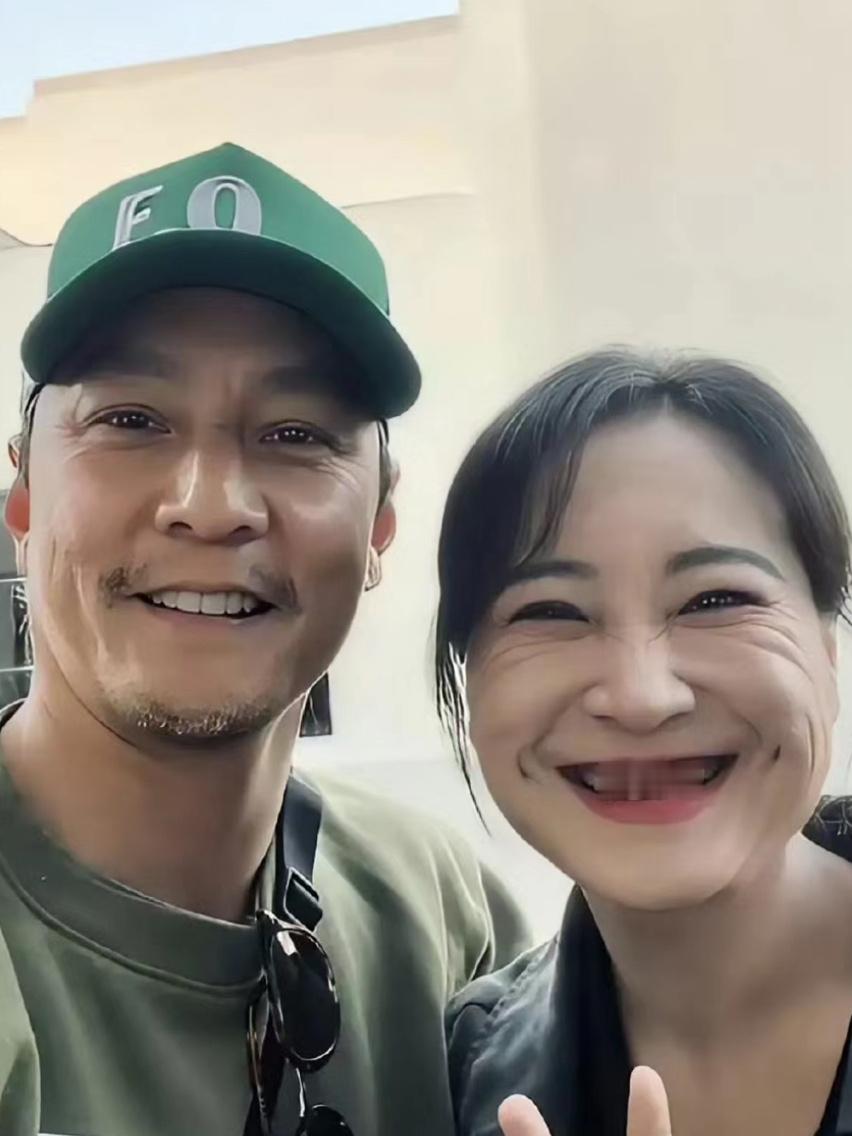 第一张吴彦祖发的第二张贾玲发的 ​​​
