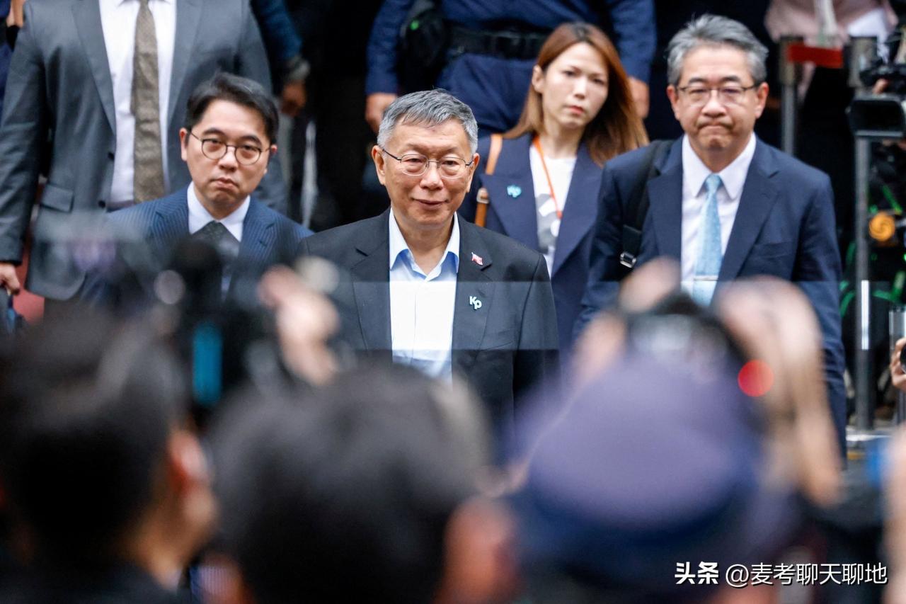 据路透社报道，台北一家法院以贪污和滥用政治捐款罪名判处前市长、曾竞选台湾省领导人