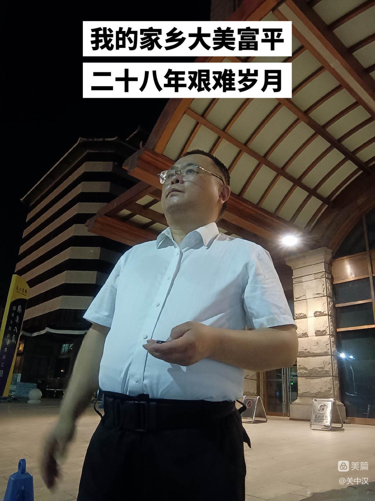 在人生的旅途中，每个人都有属于自己的故事，有的平淡如水，有的波澜壮阔。而我的故事