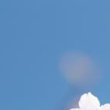 正能量做人，不和别人比，好好活自己。活出属于自己的风景，活出属于自己的品味。一个