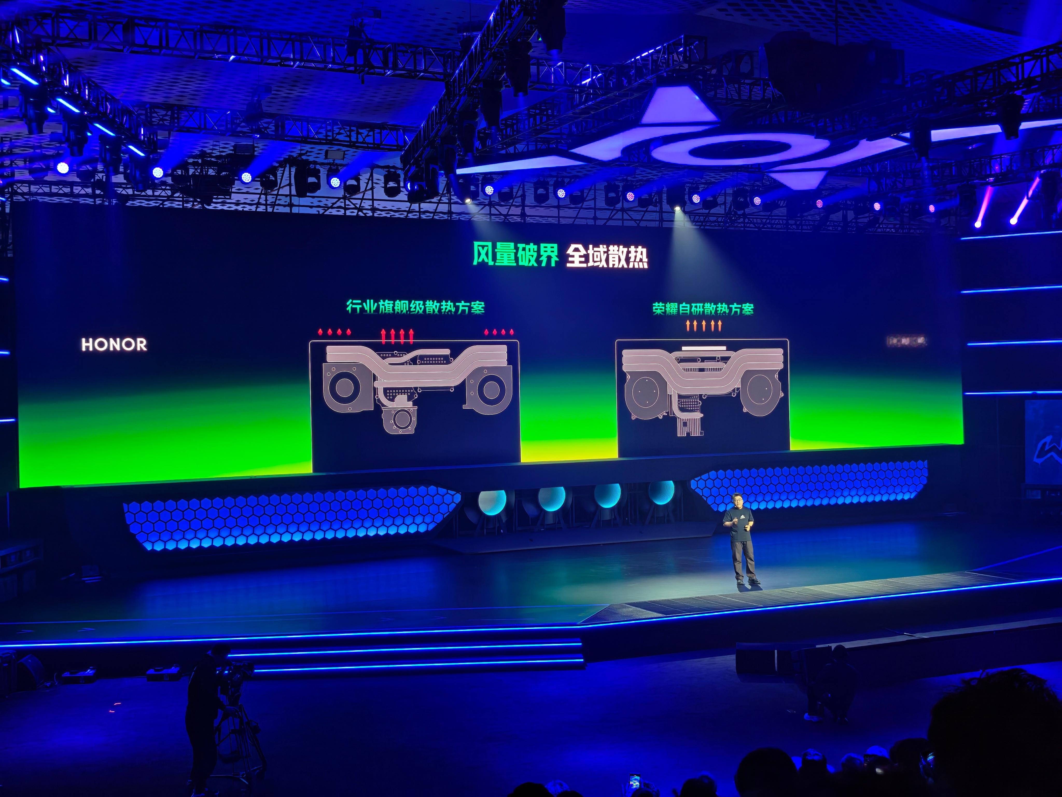 好家伙，舞台就是WIN游戏本散热口的样子有了这个散热风扇组，想散热不好都难科技数