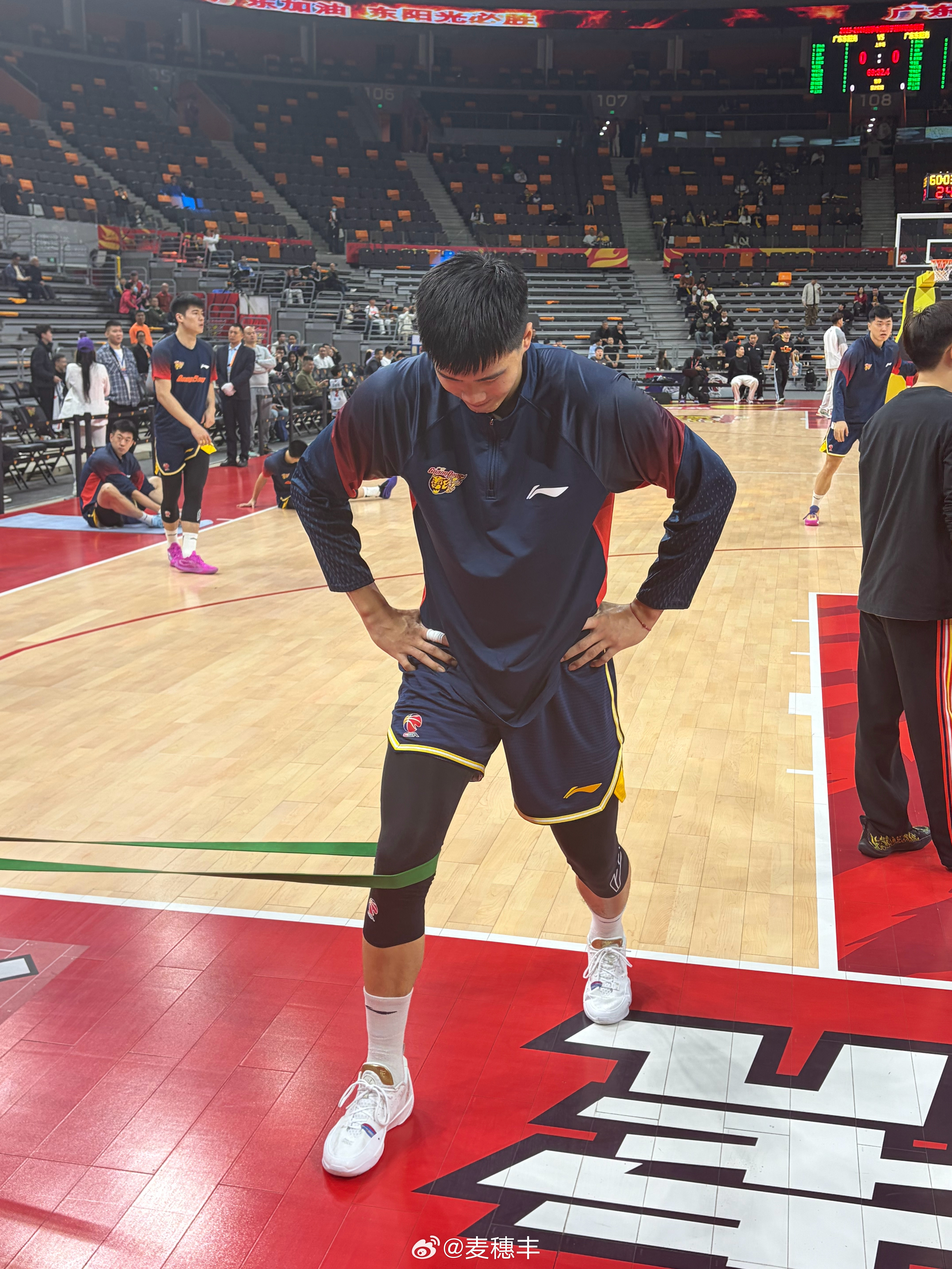 希望焦泊乔今晚延续近期火热状态。广东男篮vs上海男篮广东宏远 东莞·东莞银行篮球