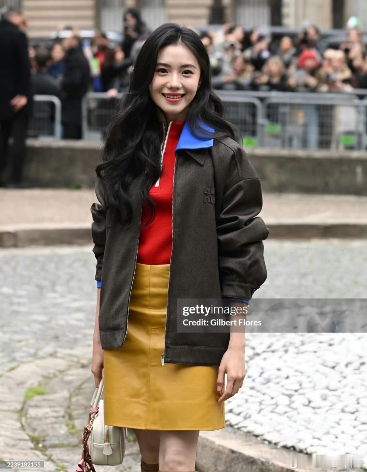 MiuMiu大秀视频封面是刘浩存确实好美啊 谁懂这个笑容的杀伤力[爱慕] ​​​