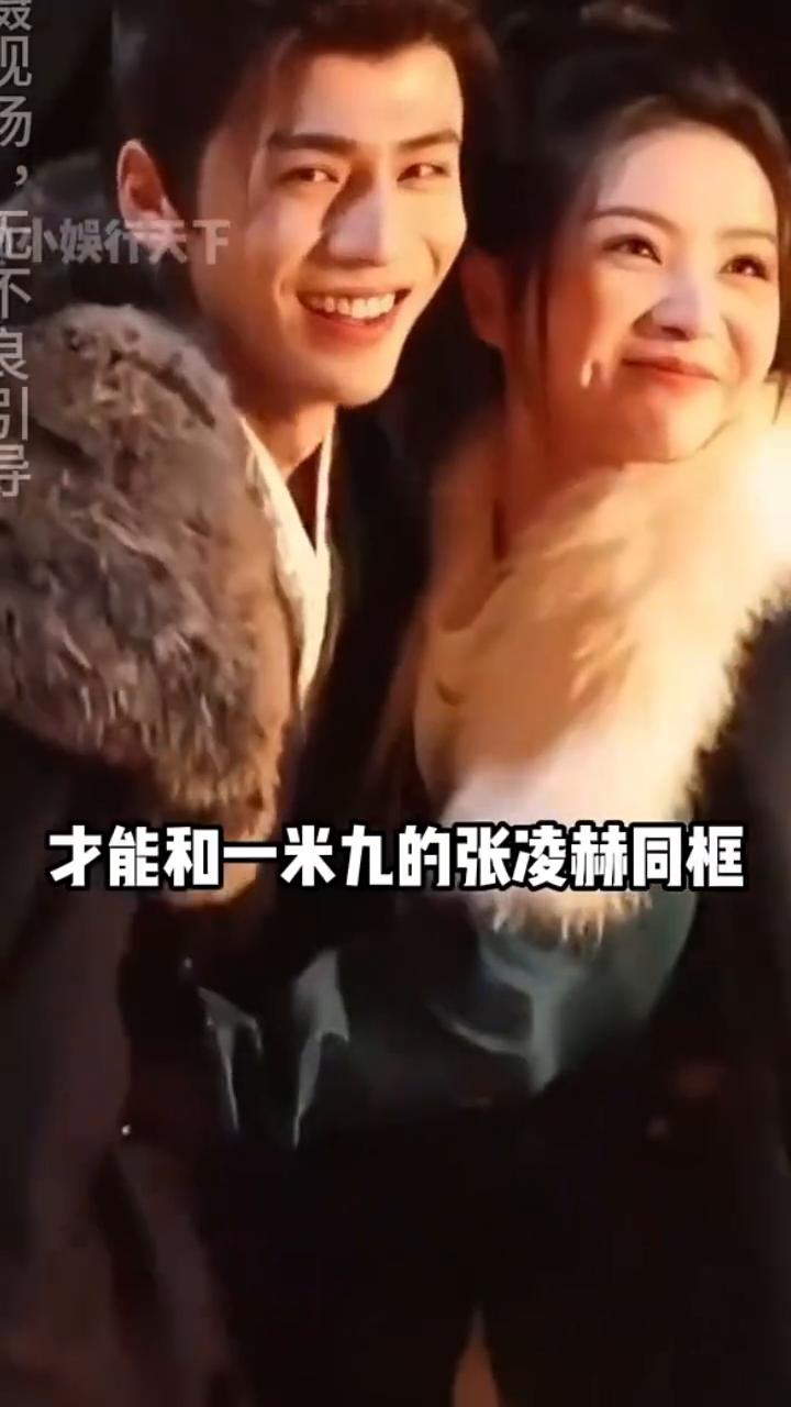 难怪明星天天抱着拍吻戏，也不会因戏生情。你看张凌赫和田曦薇的破窗吻，看的人直冒粉