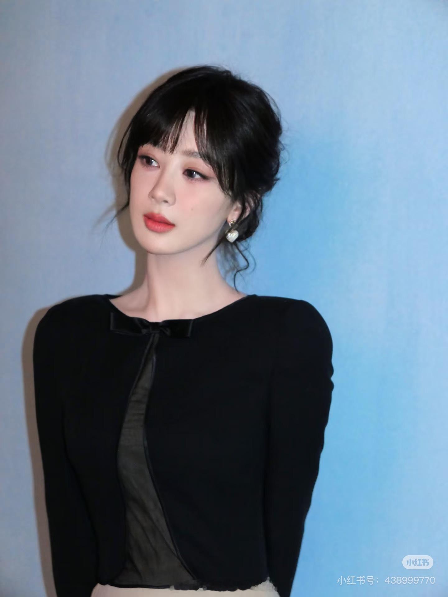 好喜欢这2张营业，太漂亮了杨紫 