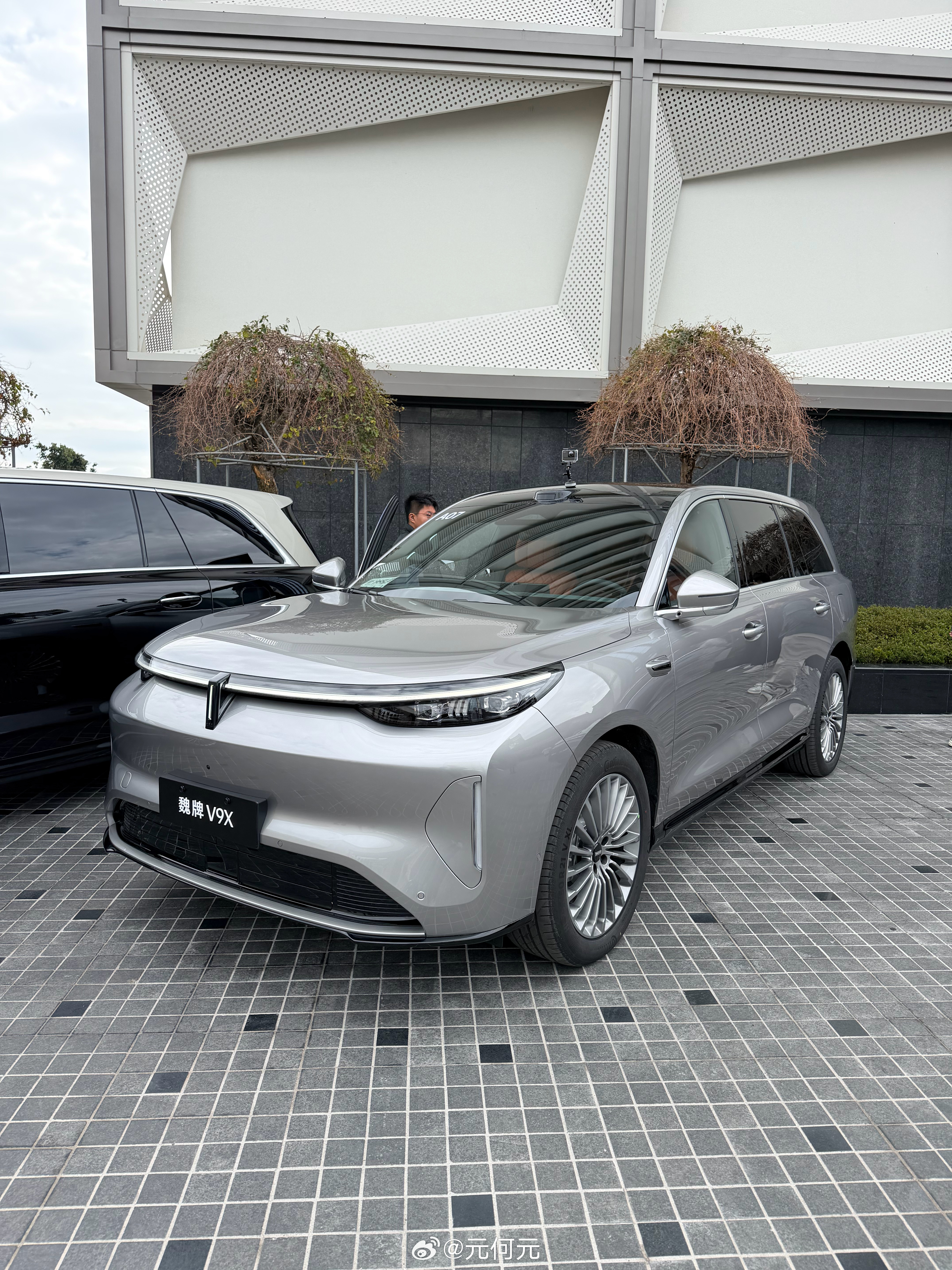 深灰/红金拼/绿/灰/银灰拼V9X试驾会上所有的颜色，各位喜欢哪个？ 