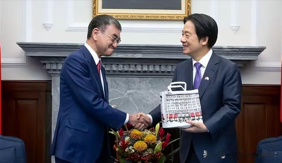 日台勾连加速，小心掏空台湾资产。

昨日，日本众议院议员、前外相河野太郎窜访台湾