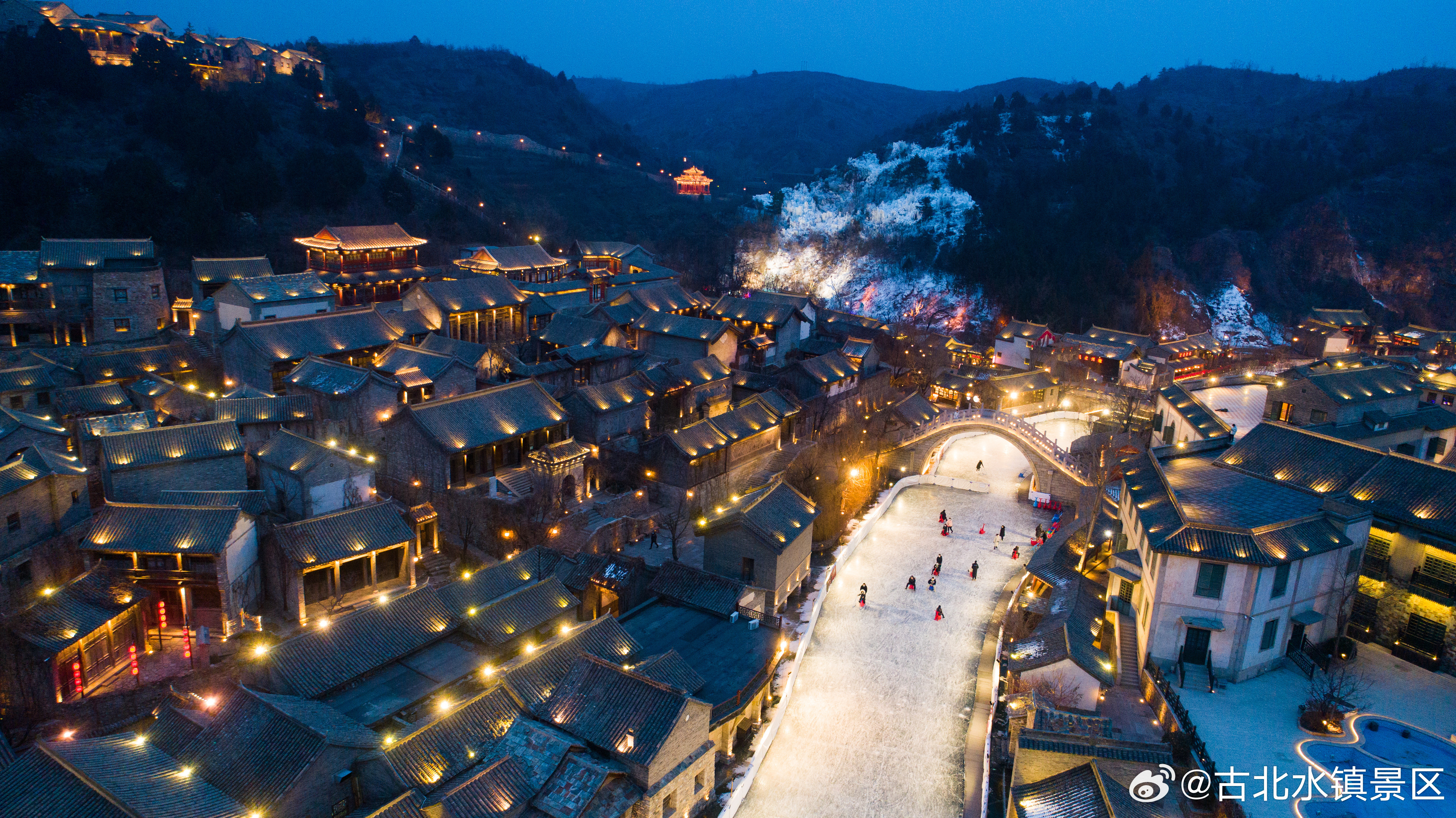 窗外是城市的灯，窗里是自己的小世界拉上窗帘，把喧闹挡在外面晚安，宝子们~#古北水