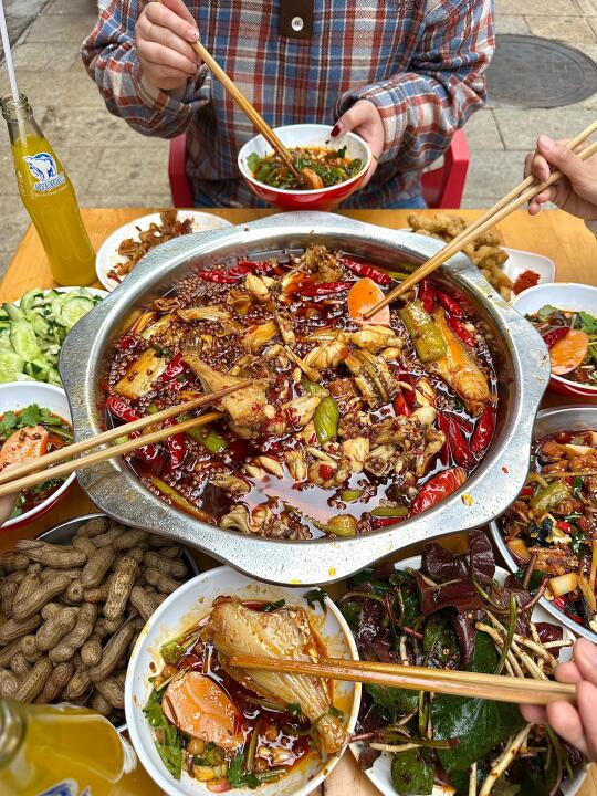 五一重庆旅游不吃这家美蛙鱼你亏了啊啊啊啊