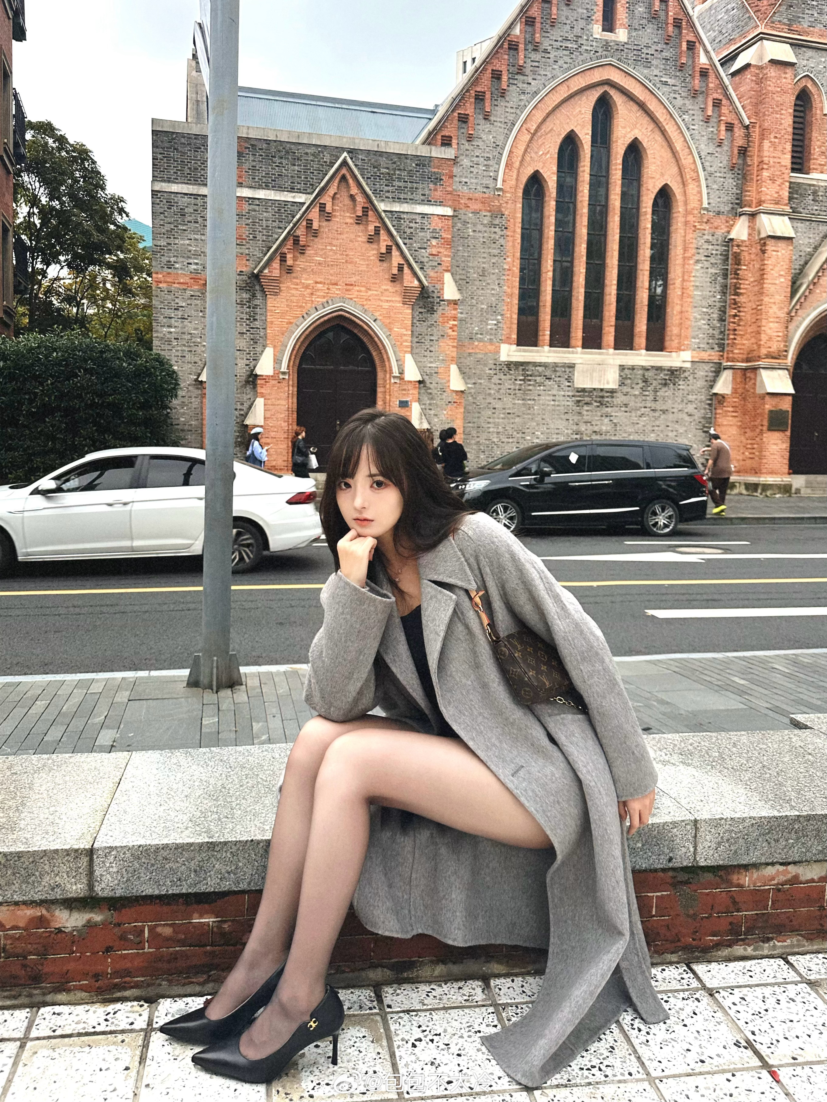 我是不会放弃成为这样的大姐姐的📍乍浦路桥  ​​​