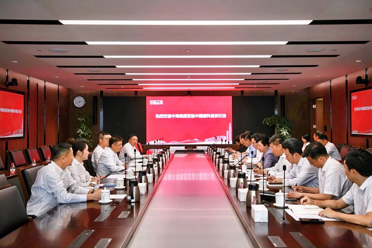 7月15日，中国海外集团董事长、中国海外发展董事局主席颜建国一行到访中国建科，与