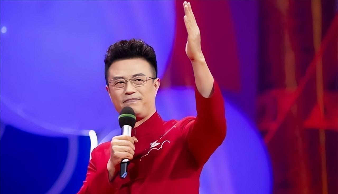 白燕升7岁儿子被摔伤，对方拘留10天，孩子却被骂成“恶霸”。

这件事，发生在前