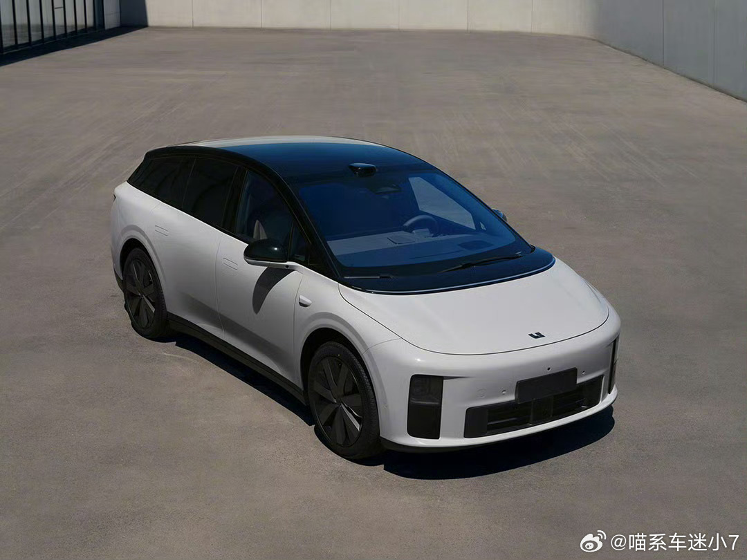 理想能有现在这个成绩，就是抓住了用户的需求，那对于家用中大型SUV来说，最重要的