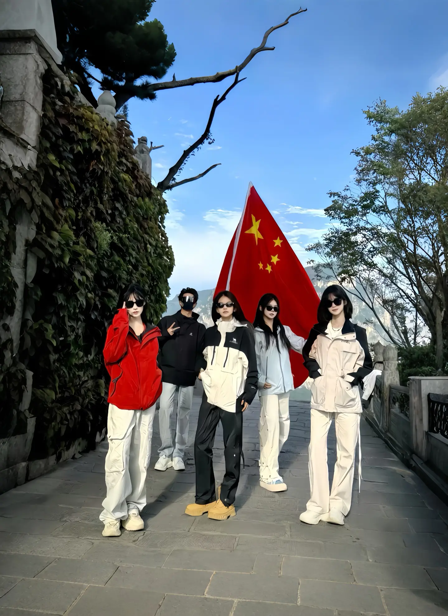 不做低端爱情里的福尔摩斯要做自由洒脱的adoretheall.