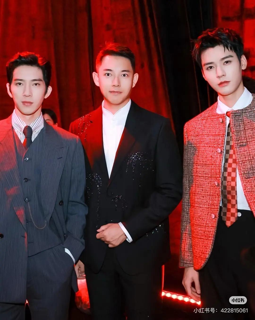 w盛典ceo 孙赛赛和男星合照，谁赢了 ​​​