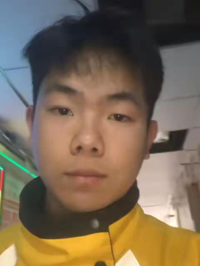 太可惜了！21岁外卖小哥金小武，救下了落水的父子俩，自己却因为力竭淹死了。6月1
