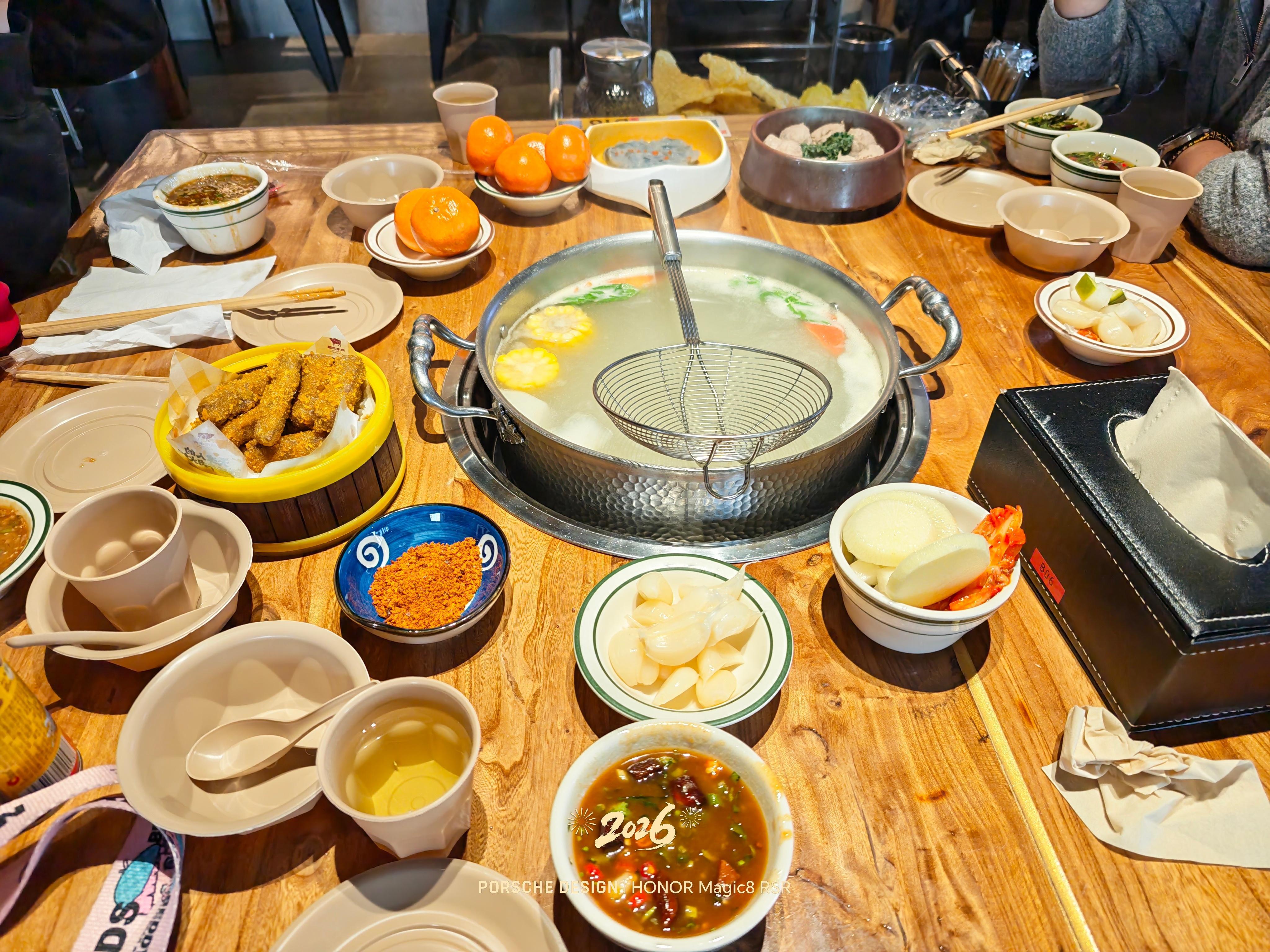 过年剩菜万能公式从大年初一到今天正月初五，就在家吃了两顿饺子，其它时间都是在外面