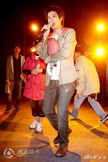 王力宏天津演唱会圆满收官，歌声燃动津城夏夜