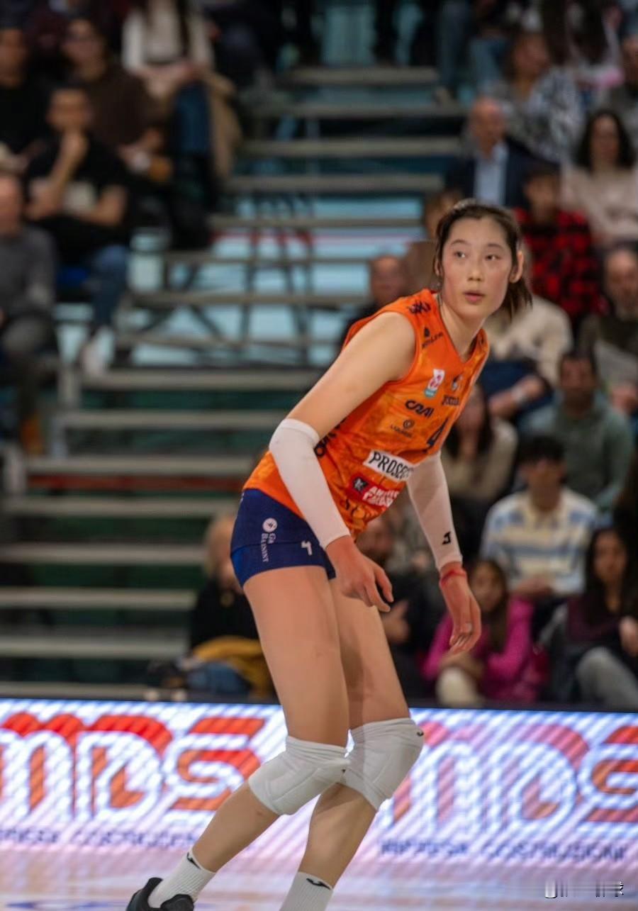 【朱婷意甲女排联赛得分达到1169分 本赛季效率主攻第一】

朱婷在本场比赛为球