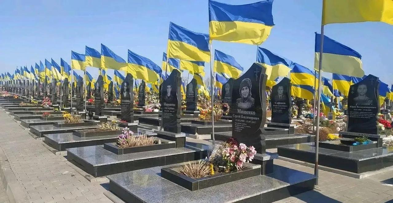 什么叫把人当数字？乌克兰士兵在前线战死了，基辅不着急收尸，反而着急把他们登记成失