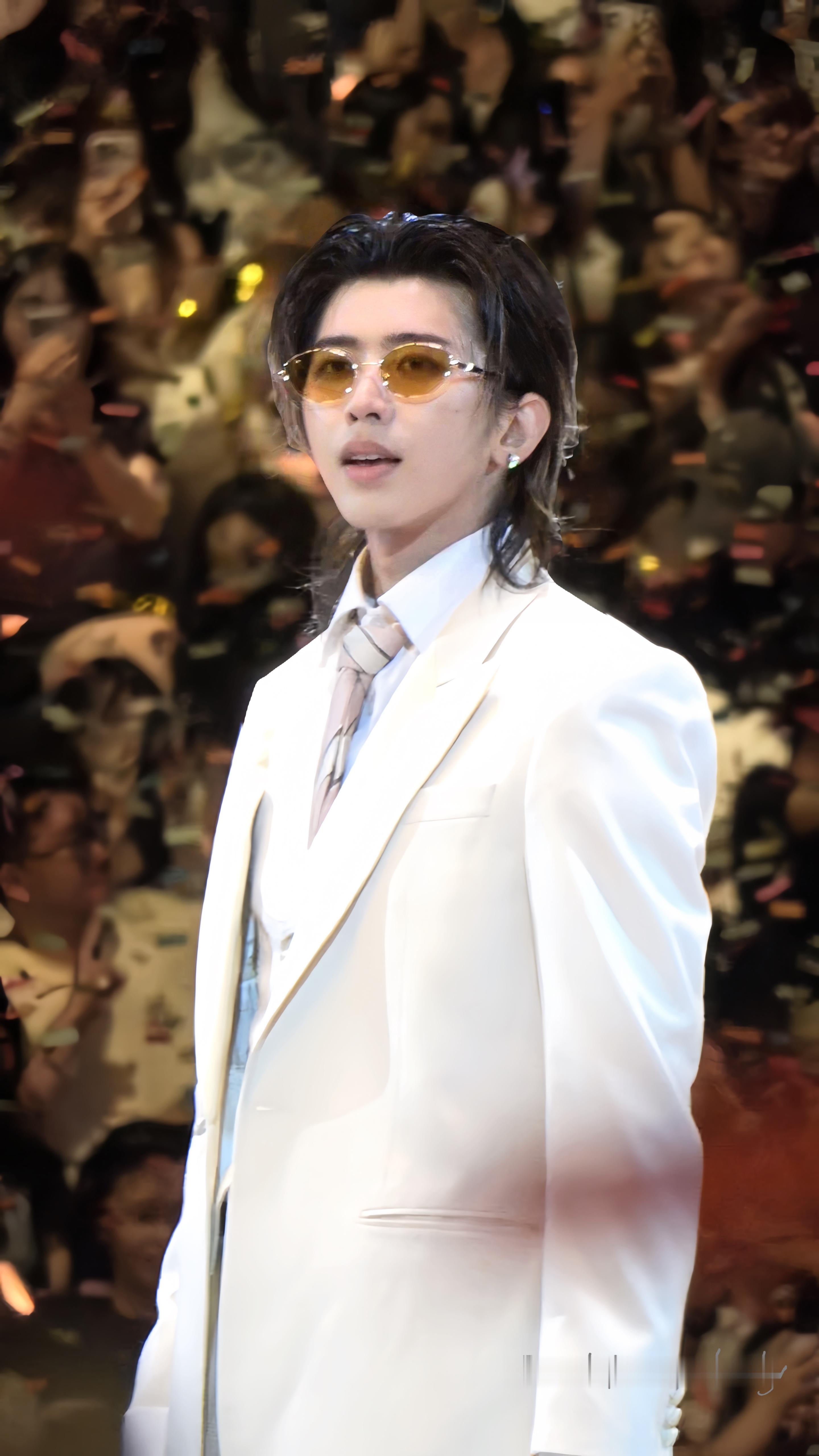 这个时候在想什么呢宝宝 