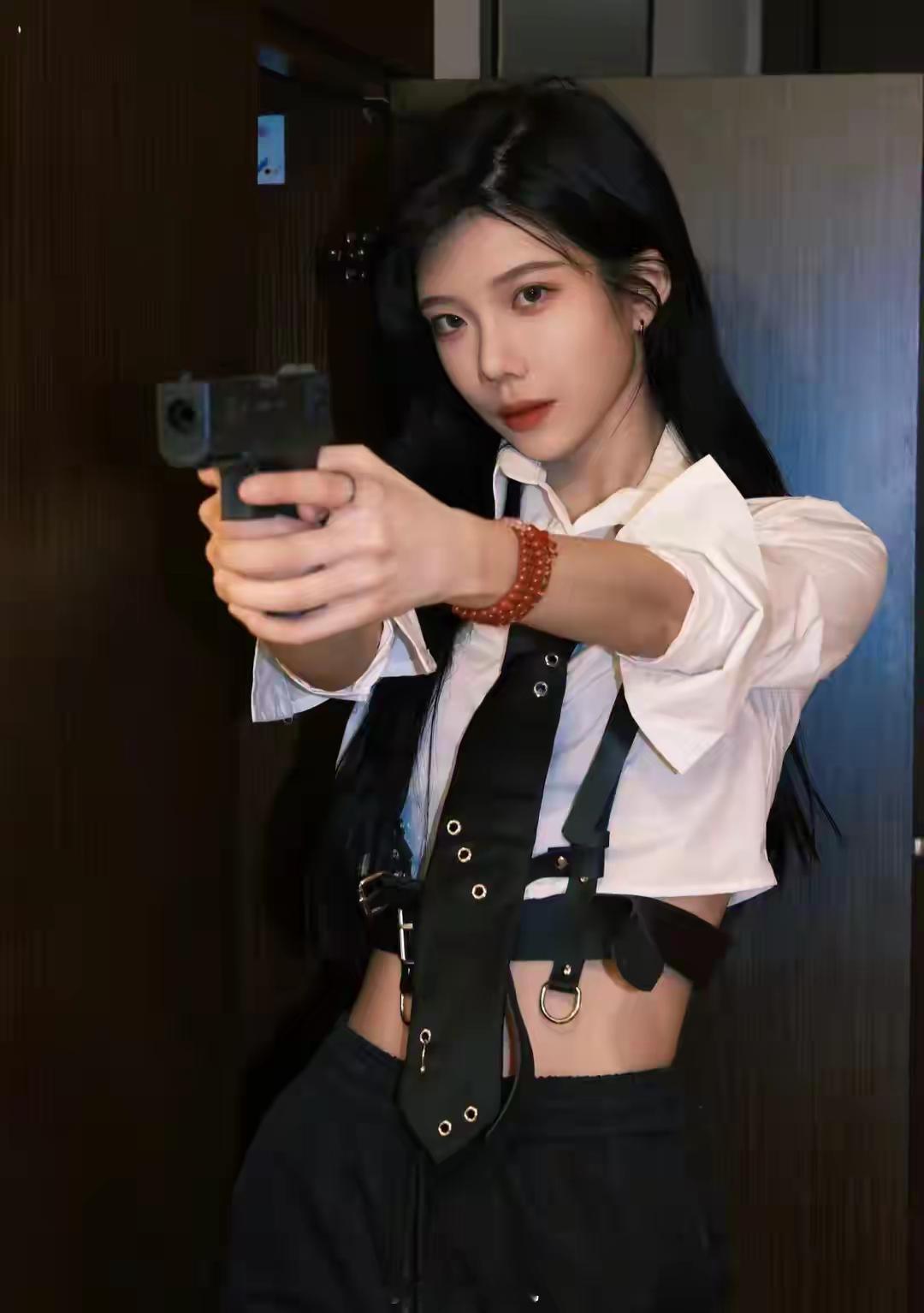 沈梦瑶顶级魅魔沈梦瑶舞台表现好权威，一举一动好魅惑，连头发丝都会跳舞，超爱、超带