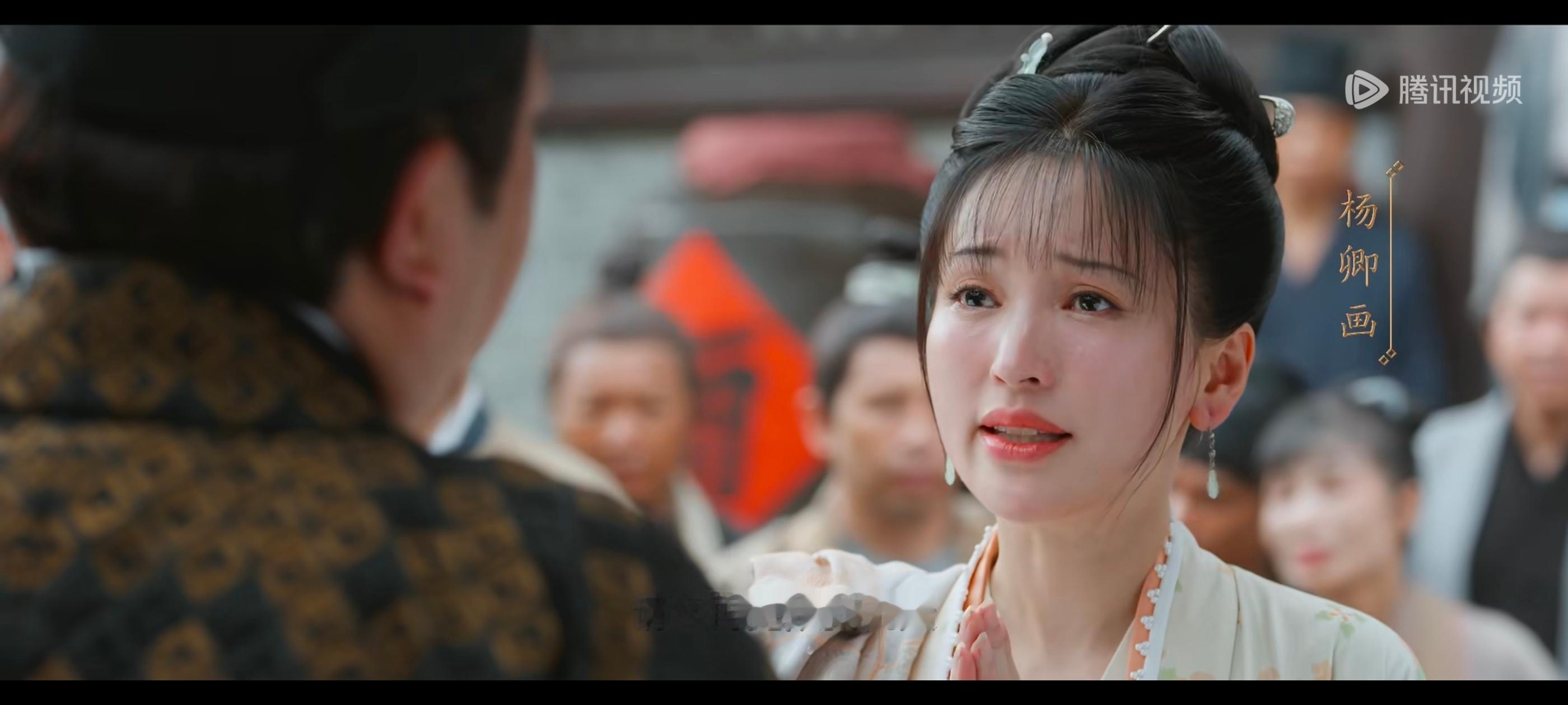 金莎脸不太自然，张萌也是神话四美里现在状态最好的是白冰陈紫函，白冰也有本身年龄就