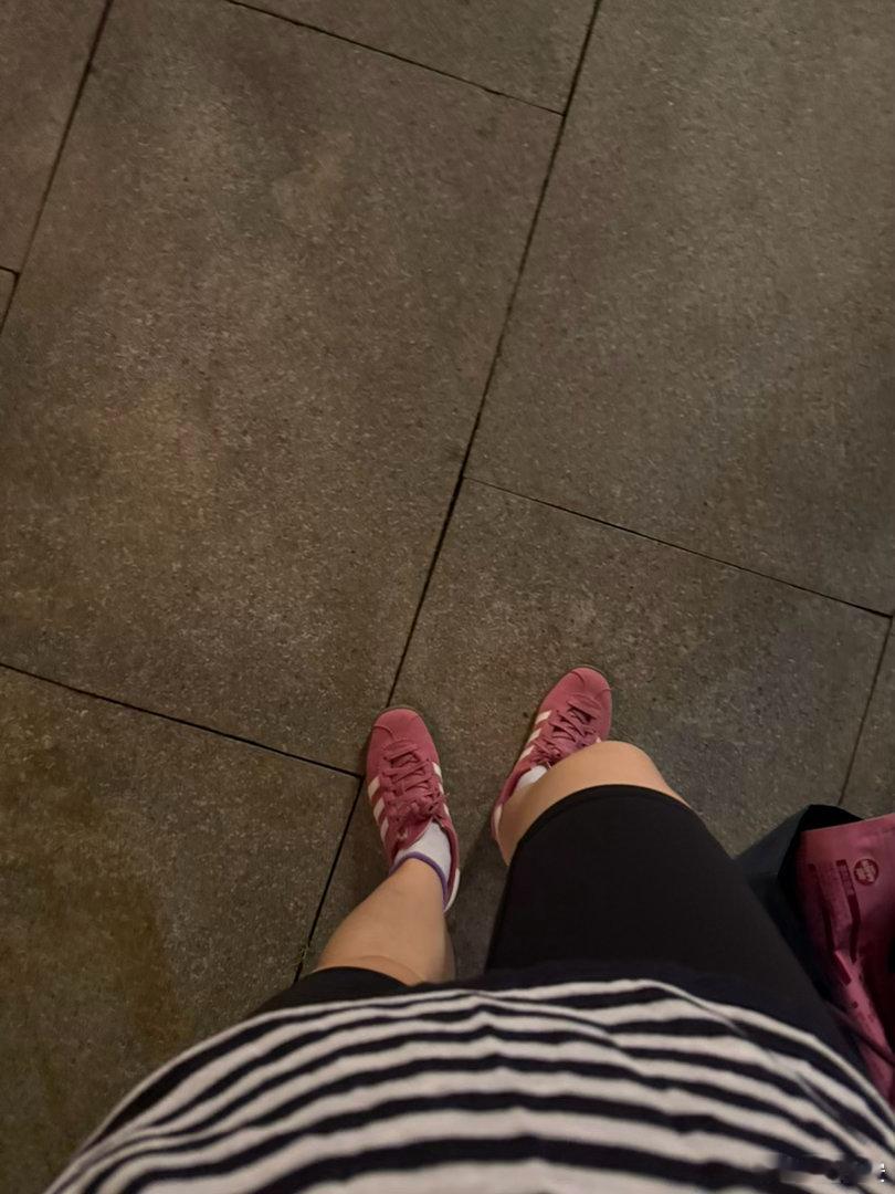 运动day打卡嘀嗒嘀 忙完才去gym，得空练了50分钟～得空就练一练～收工。ps