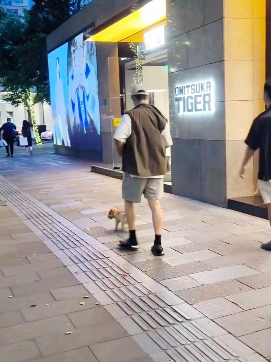 有了夏天🐶也不citybike了 黄景瑜