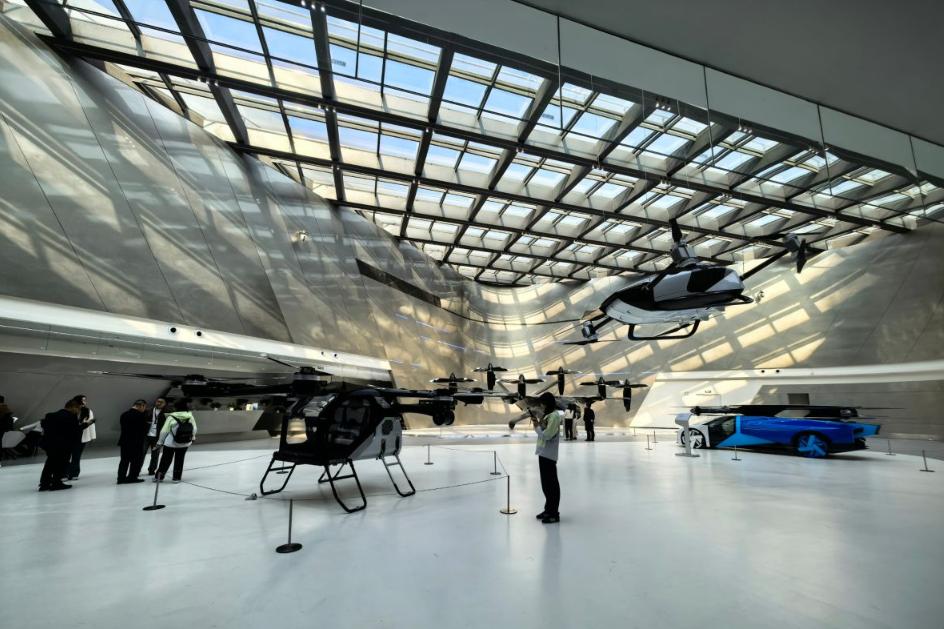 跨越40℃温差！中蒙记者团探秘中国科创民生，硬核合作成果惊艳蒙古国民众
 
12