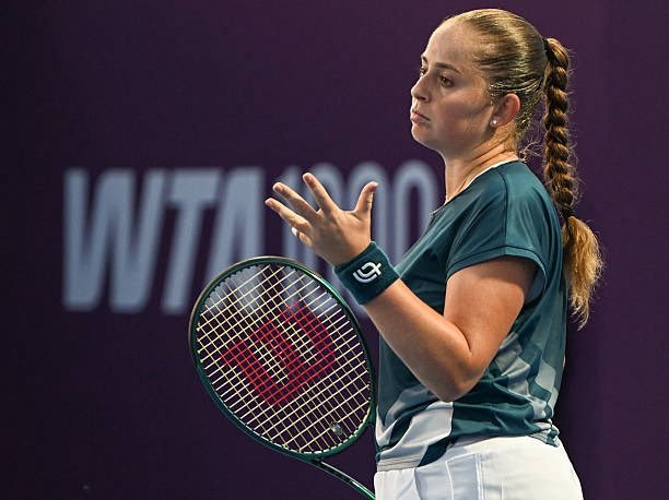 网坛风云 奥斯塔彭科取胜8号种子多哈1000赛第二轮，奥斯塔彭科6比4、6比2完