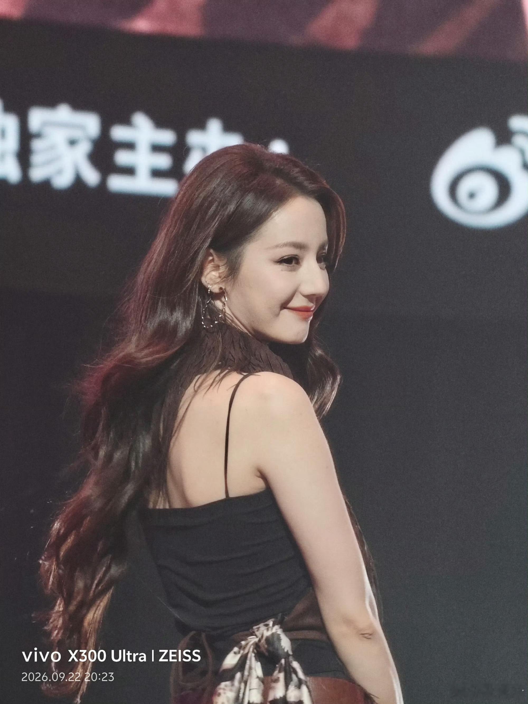 小巴巴无实物梳头太有生活了就这个真迪爽 ​​​