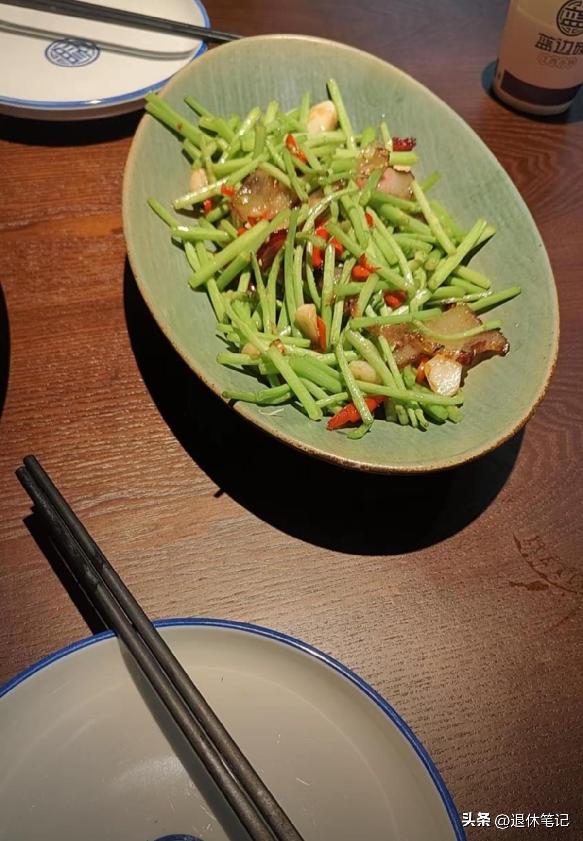 今年春天最想实现的心愿今年春天最长时间的愿望其实就是吃一吃春天的鲜甜美食，比如说