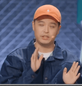 马頔这样好像春晚邓超李纯在家不让马頔吃饭吗 哈哈哈哈哈哈哈不行了，马頔这一串词儿
