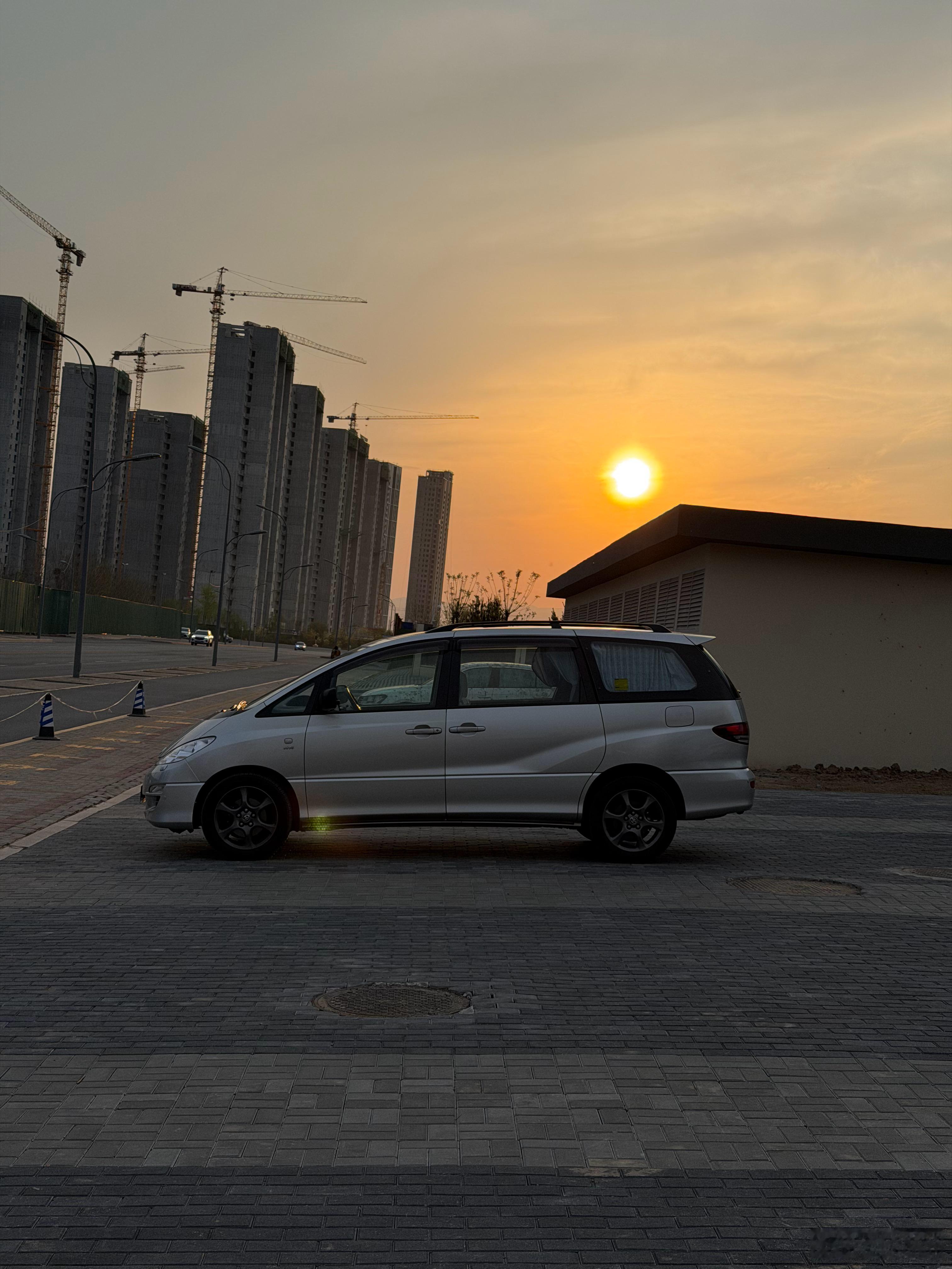 就这个MPV我喜欢了很多年 依然初恋般的感觉 