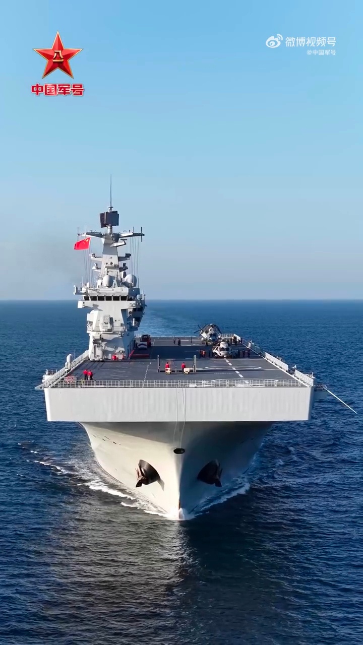 和湖北舰一起参加毕业大考湖北舰全训考核精彩瞬间，看来已经全面形成战斗力了！烽火问