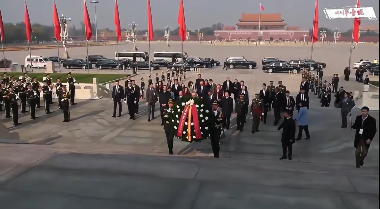 这个可以说开创了西方政要的先河，意义不一般！

日前来华访问的西班牙国王向人民英