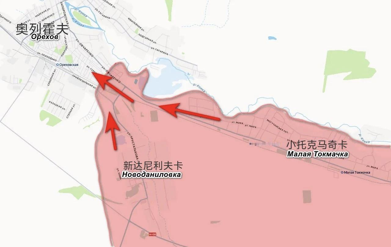 俄军第聂伯集群占领了小托克马奇卡。这里的战斗始于2025年春季，断断续续地持续。