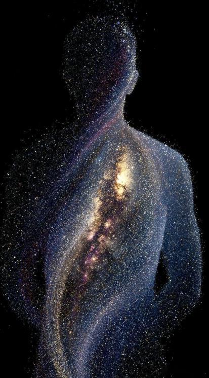 你知道吗 其实​你是星尘做的​​：你血液里的铁、骨骼里的钙、DNA里的碳和氧，都