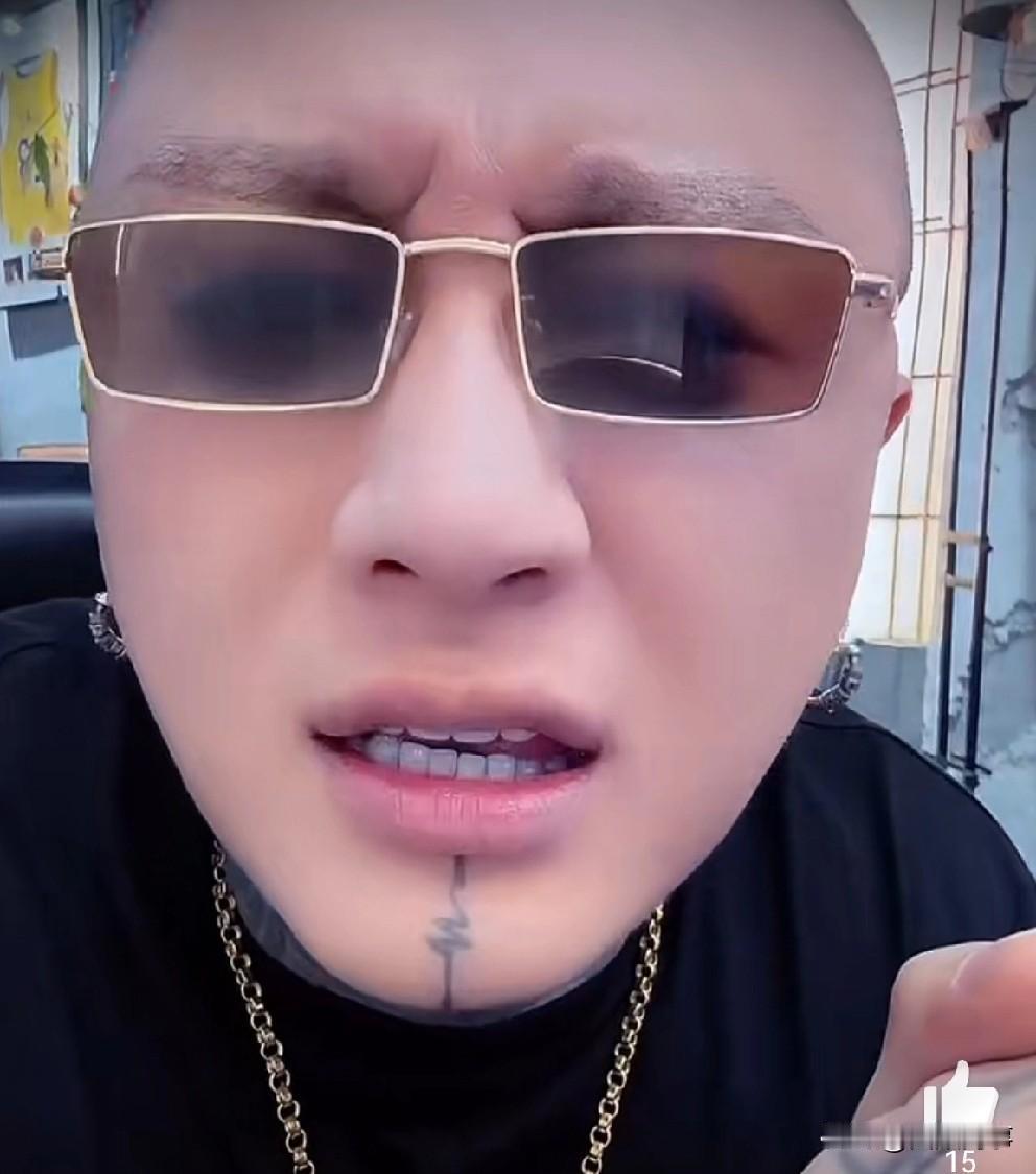 小胖说方丈开播就是奔着ta去的，不然不会这么唠嗑！

         驴家小胖