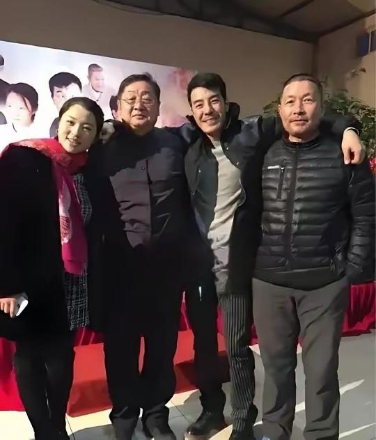 这四位演员你都能叫出名字吗？这三位男演员我只记得海一天的名字，他总是饰演反派角色