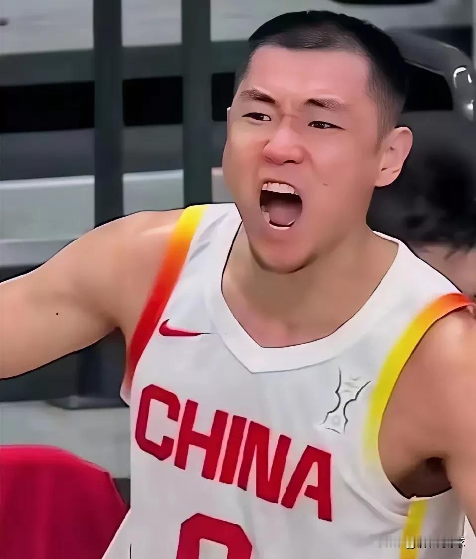 高诗岩：老叔，昨晚我的防守咋样？我的进攻咋样？呵呵呵呵！
郭士强：小高，虽然你上